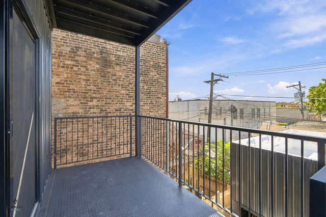 3116 N Western Avenue 2, Chicago, IL 60618