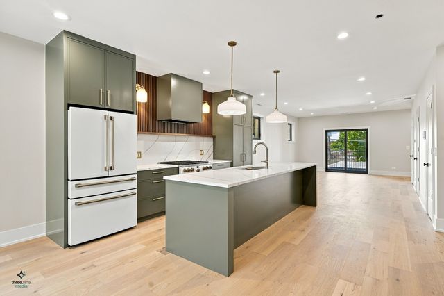 3116 N Western Avenue 2, Chicago, IL 60618