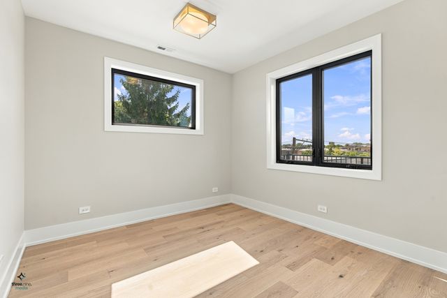 3116 N Western Avenue 2, Chicago, IL 60618