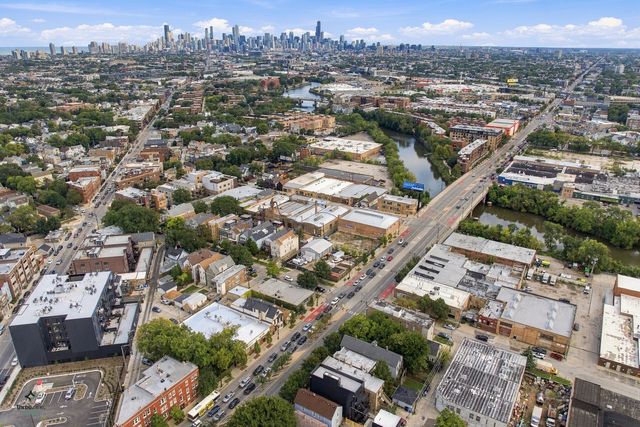 3116 N Western Avenue 2, Chicago, IL 60618