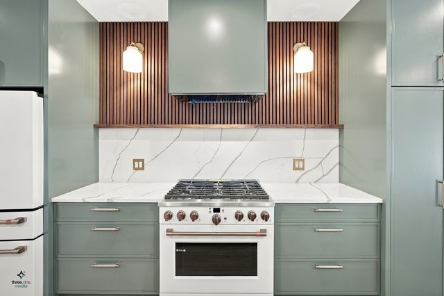 3116 N Western Avenue 2, Chicago, IL 60618