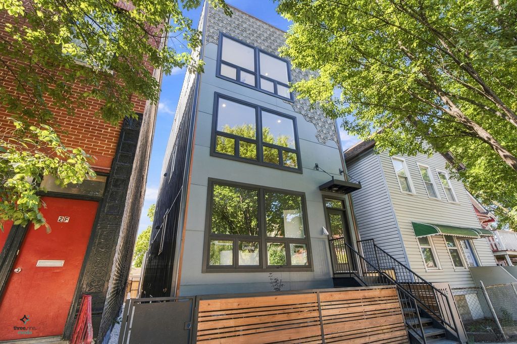3116 N Western Avenue 2, Chicago, IL 60618