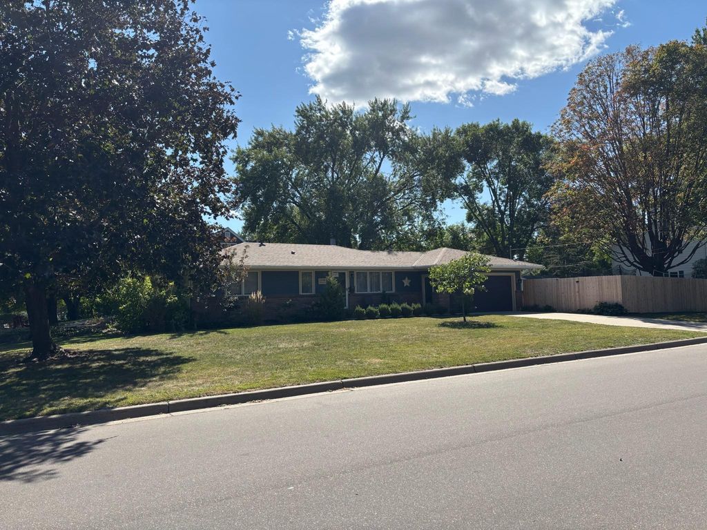 2508 34th Avenue NE, Saint Anthony, MN 55418 — photo 2