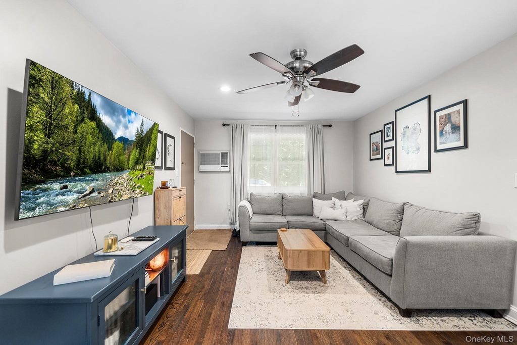 230-04 Kingsbury Avenue A, Oakland Gardens, NY 11364 — photo 5