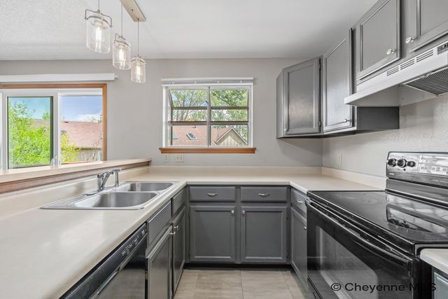 5217 FAWN PASS, Cheyenne, WY 82009