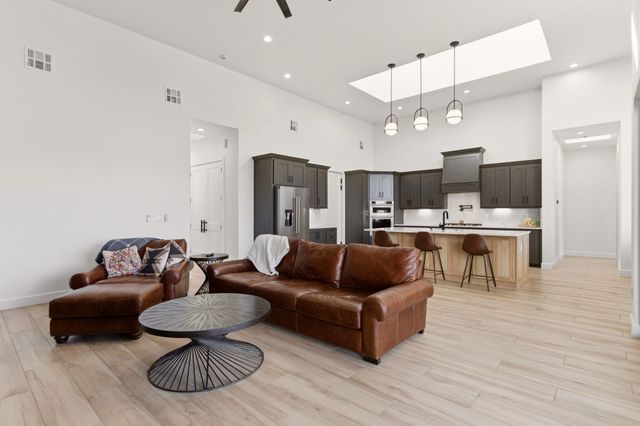 3126 Ilford Road NE, Rio Rancho, NM 87144