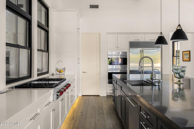 8820 E SANDS Drive, Scottsdale, AZ 85255