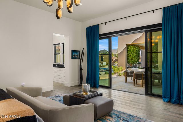 8820 E SANDS Drive, Scottsdale, AZ 85255