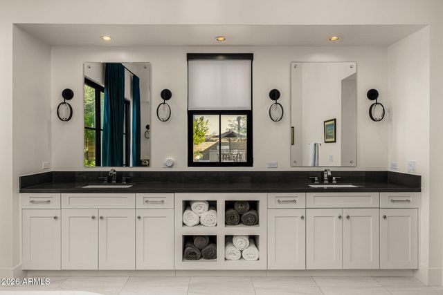 8820 E SANDS Drive, Scottsdale, AZ 85255