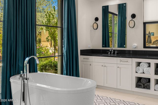 8820 E SANDS Drive, Scottsdale, AZ 85255