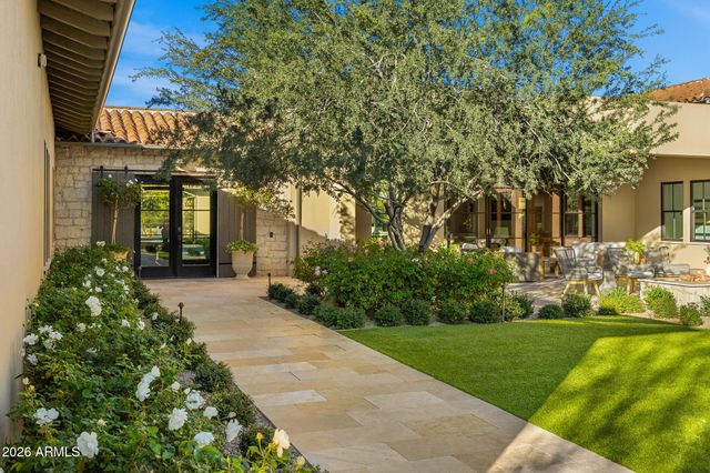 8820 E SANDS Drive, Scottsdale, AZ 85255