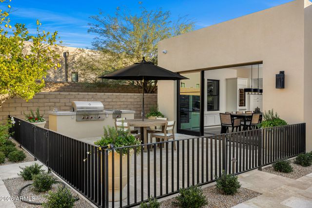 8820 E SANDS Drive, Scottsdale, AZ 85255