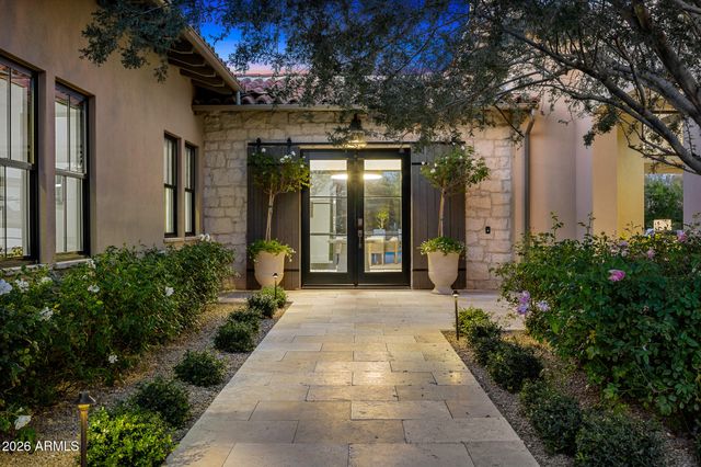 8820 E SANDS Drive, Scottsdale, AZ 85255