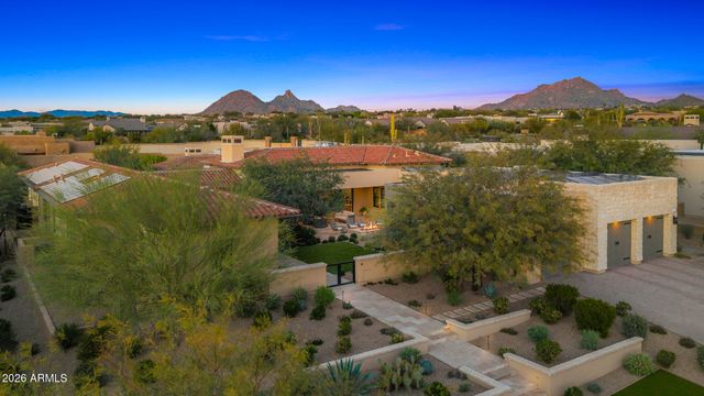 8820 E SANDS Drive, Scottsdale, AZ 85255