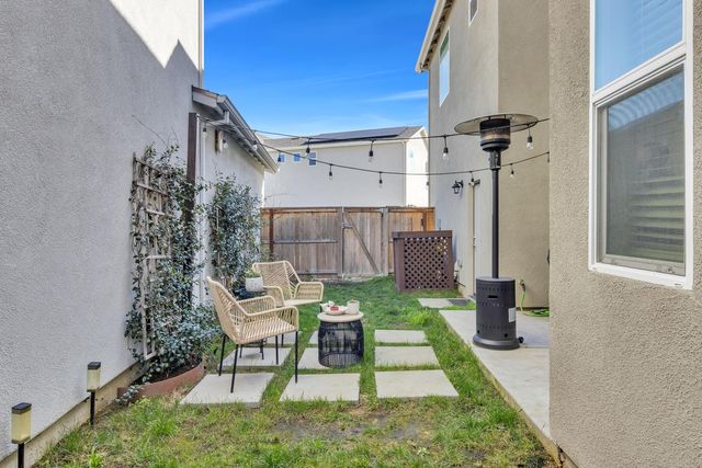 2862 Wheat Grass St, Sacramento, CA 95833