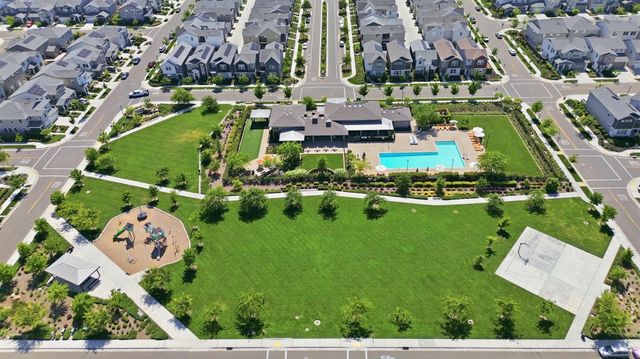 2862 Wheat Grass St, Sacramento, CA 95833