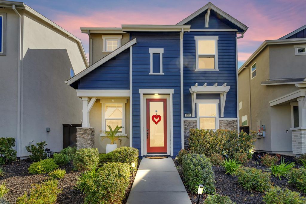 2862 Wheat Grass St, Sacramento, CA 95833