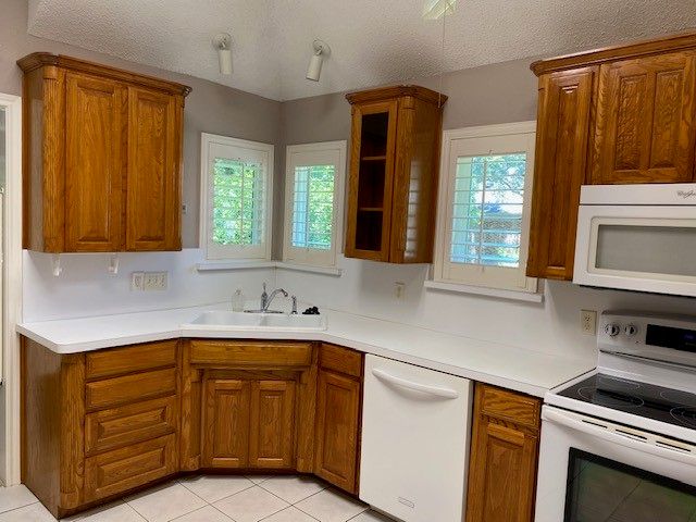 5969 River Bend Drive, Benbrook, TX 76132