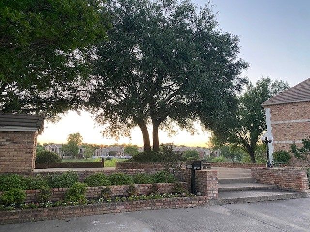 5969 River Bend Drive, Benbrook, TX 76132
