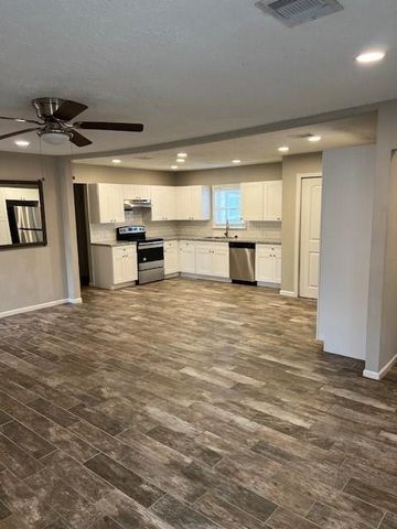 1008 Frances Drive, Rosenberg, TX 77471