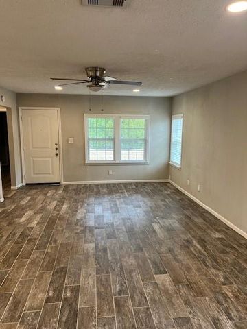 1008 Frances Drive, Rosenberg, TX 77471