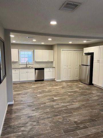 1008 Frances Drive, Rosenberg, TX 77471