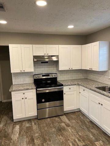 1008 Frances Drive, Rosenberg, TX 77471