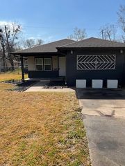 1008 Frances Drive, Rosenberg, TX 77471