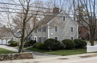 125 North St 1, Medfield, MA 02052