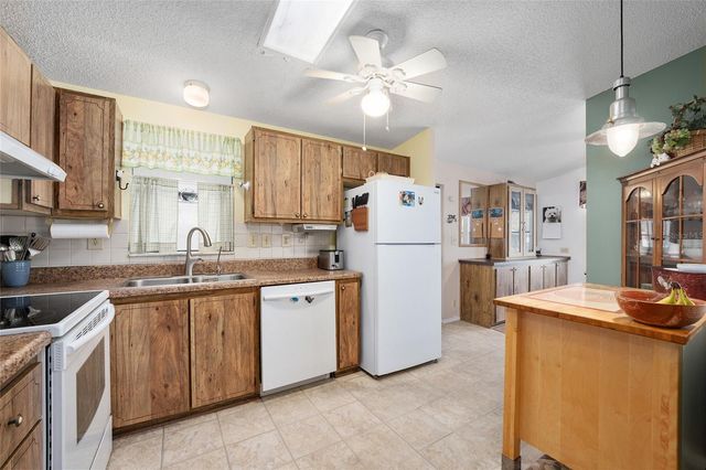 1874 W SCHWARTZ BOULEVARD, The Villages, FL 32159