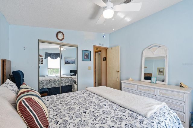 1874 W SCHWARTZ BOULEVARD, The Villages, FL 32159