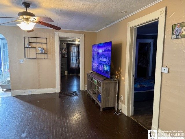 12 Crown Street, Jamestown, NY 14701