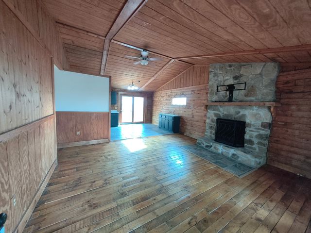 4474 Cumberland City Rd, Indian Mound, TN 37079