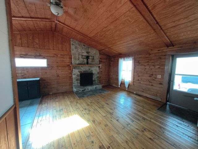 4474 Cumberland City Rd, Indian Mound, TN 37079