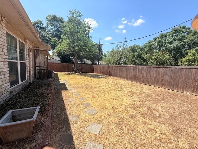 1008 S Jupiter Road, Allen, TX 75002