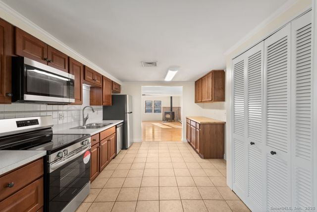 120 Obtuse Hill Road, Brookfield, CT 06804