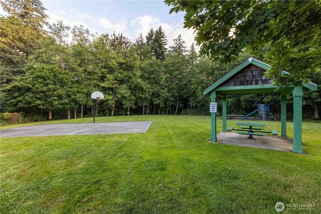 5776 Gateway Lane NE, Bremerton, WA 98311