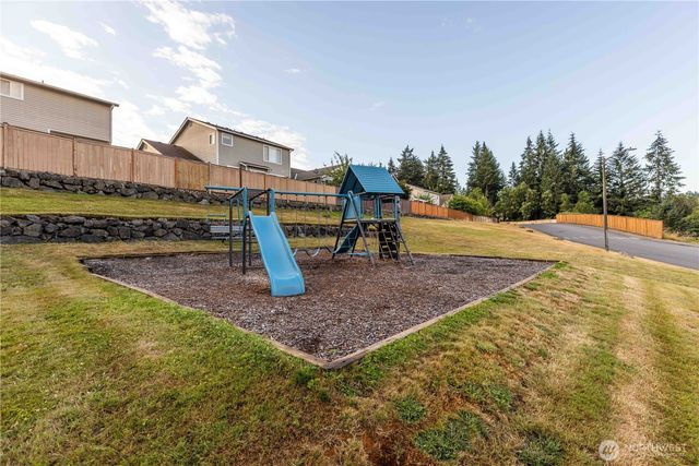5776 Gateway Lane NE, Bremerton, WA 98311