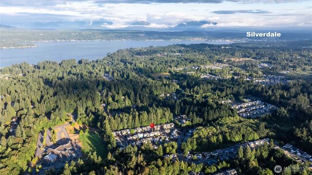 5776 Gateway Lane NE, Bremerton, WA 98311