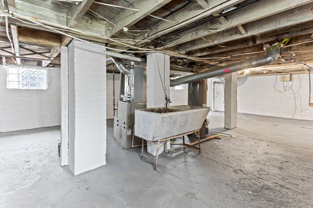 186 W Rundell Street, Pontiac, MI 48342