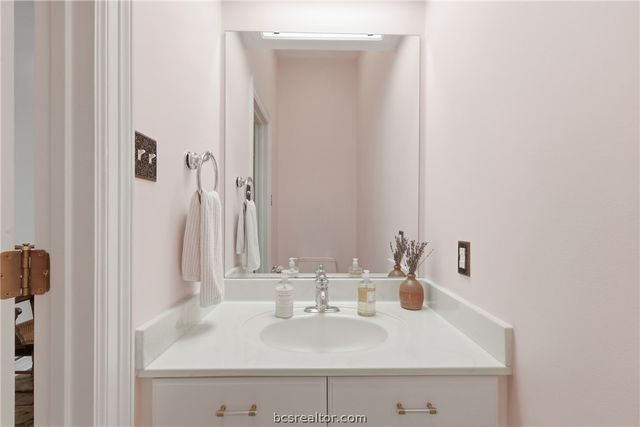 8407 Whiterose Court, College Station, TX 77845