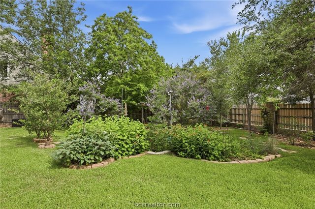 8407 Whiterose Court, College Station, TX 77845