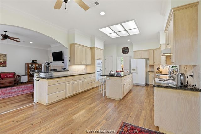 8407 Whiterose Court, College Station, TX 77845