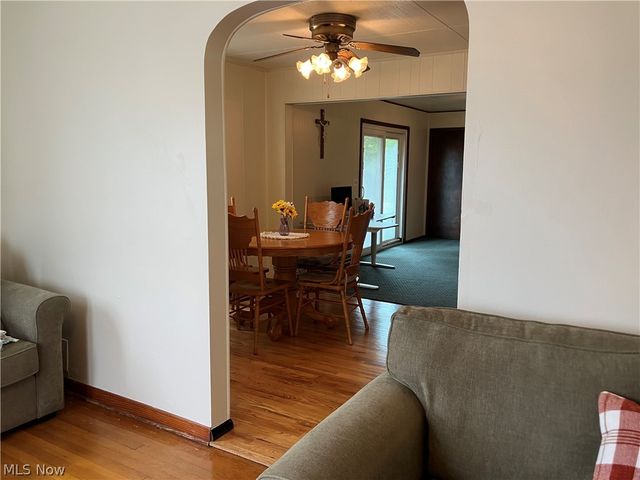 1251 Glencairn Road, Weirton, WV 26062