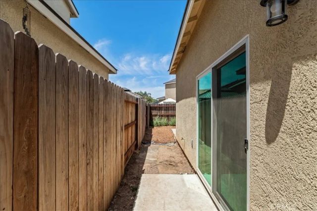 523 Barcelona Court, Merced, CA 95341