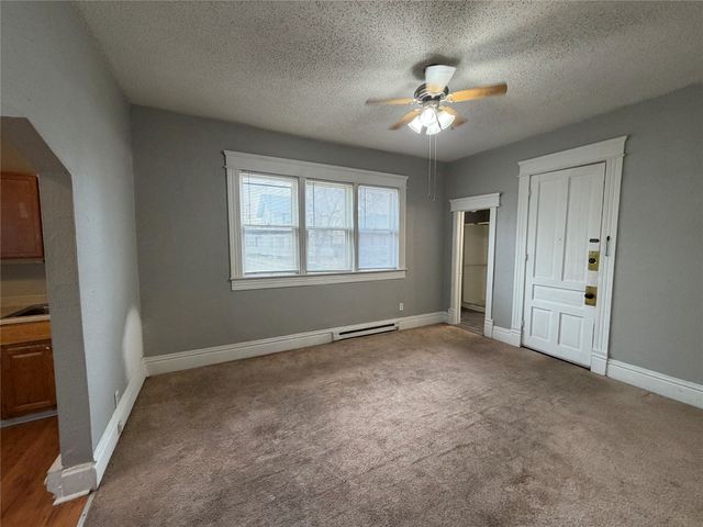 3419 1st Street, Des Moines, IA 50313