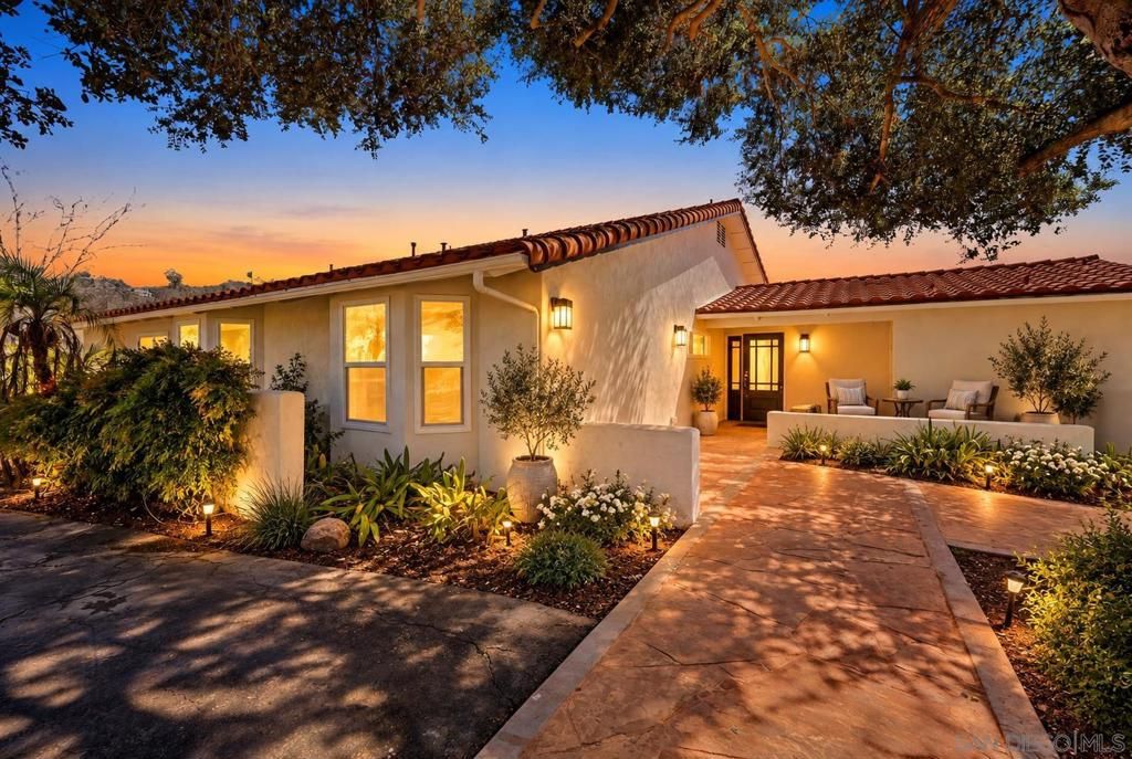 2073 Willow Glen, Fallbrook, CA 92028 — exterior