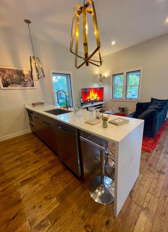 812 Summit Street, A, Columbus, OH 43215