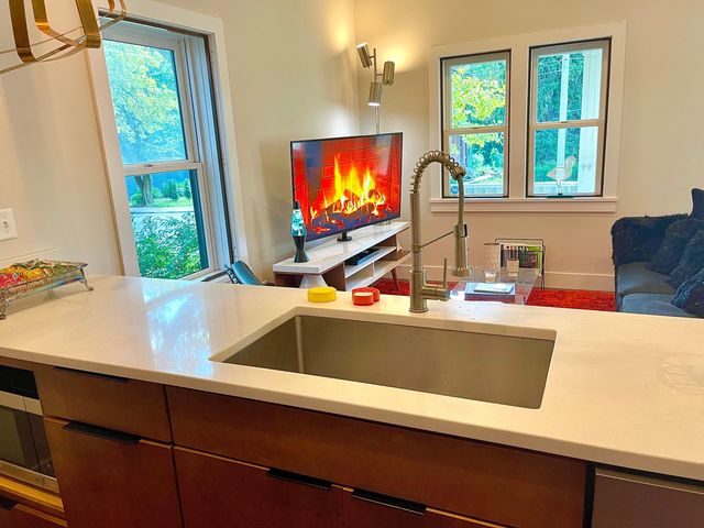 812 Summit Street, A, Columbus, OH 43215