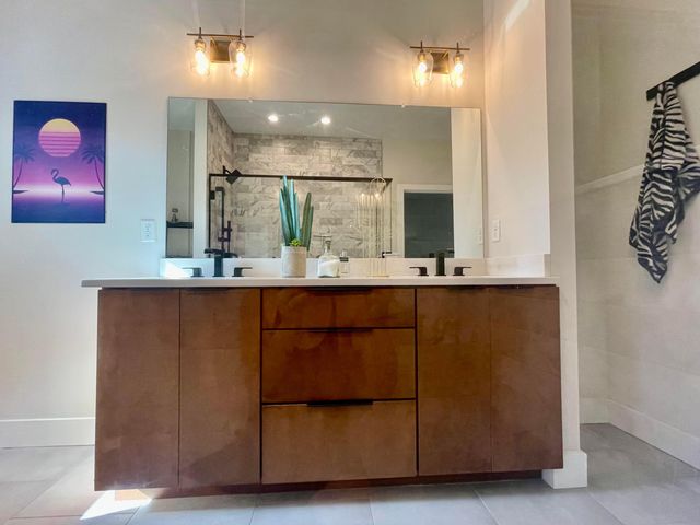 812 Summit Street, A, Columbus, OH 43215